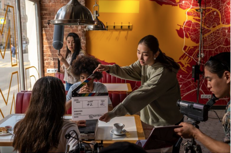 Video marketing is a powerful tool for attracting and engaging customers online. Learn how to use videos in your digital campaigns to improve engagement, build trust, and drive business growth.